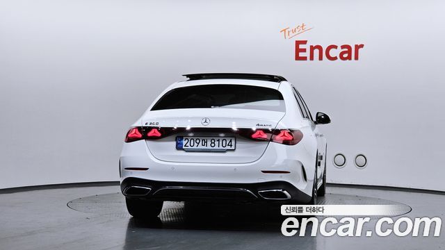 Mercedes-Benz E-Class W214 E300 4MATIC AMG Line - фото 3