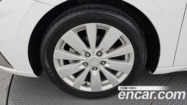 Hyundai Avante CN7 1.6 Smart - фото 4