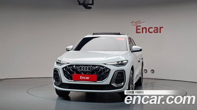 Audi Q5 40 TFSI Quattro S Line - фото 1