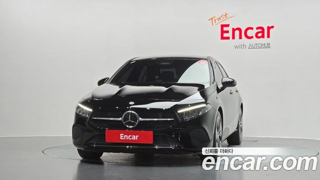 Mercedes-Benz A-Class W177 A220 Sedan - фото 2