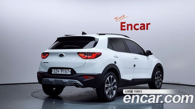 Kia Stonic 1.4 Trendy - фото 1