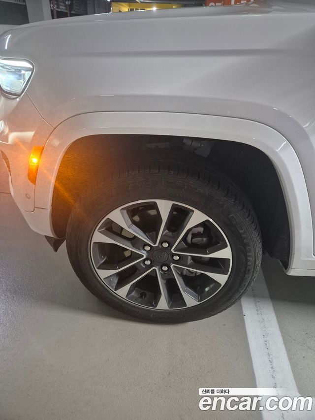 Jeep Cherokee WL 3.6 Overland - фото 4