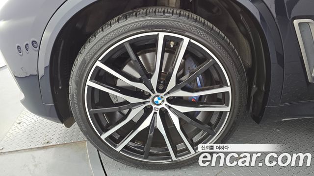 BMW X5 G05 M50i - фото 4