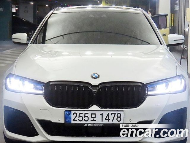 BMW 5-Series G30 530i M Sport Package Plus - фото 1