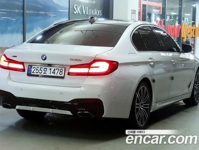 BMW 5-Series G30 530i M Sport Package Plus - фото 3