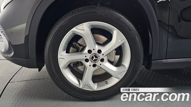 Mercedes-Benz GLA-Class X156 GLA220 - фото 3