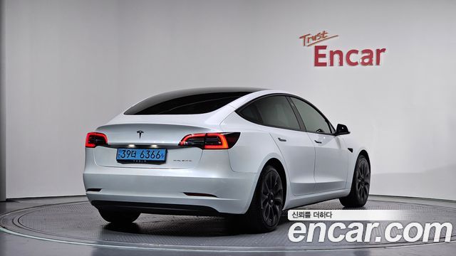 Tesla Model 3 Long Range AWD - фото 1