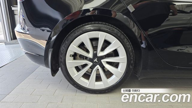 Tesla Model 3 Long Range AWD - фото 4