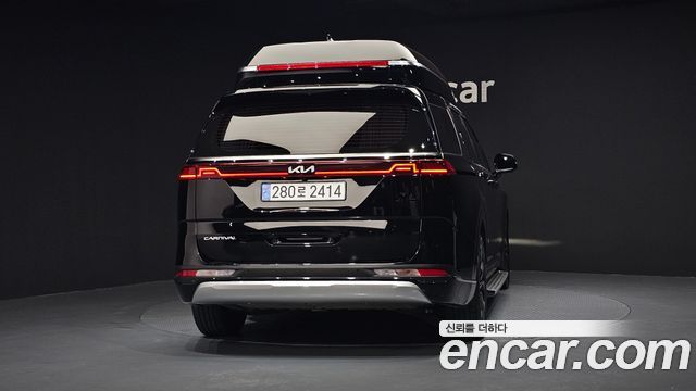 Kia Carnival 4-го поколения 9-Seater Hi-Limousine Signature - фото 3