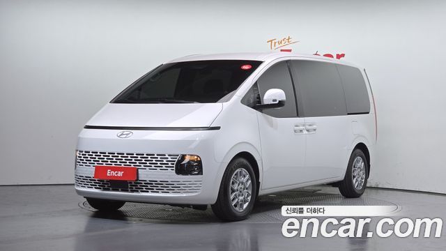Hyundai Staria 4WD Tourer 11-Seater Modern - фото 0