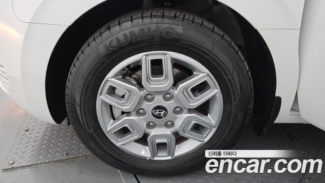 Hyundai Staria 4WD Tourer 11-Seater Modern - фото 4