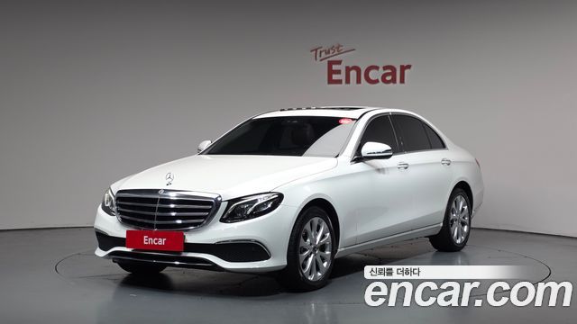 Mercedes-Benz E-Class W213 E220d 4MATIC Exclusive - фото 0