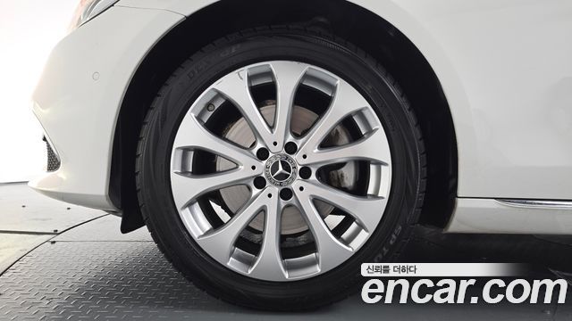 Mercedes-Benz E-Class W213 E220d 4MATIC Exclusive - фото 4