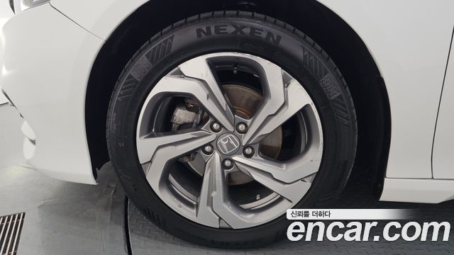 Honda Accord 10-го поколения 1.5 Turbo - фото 4