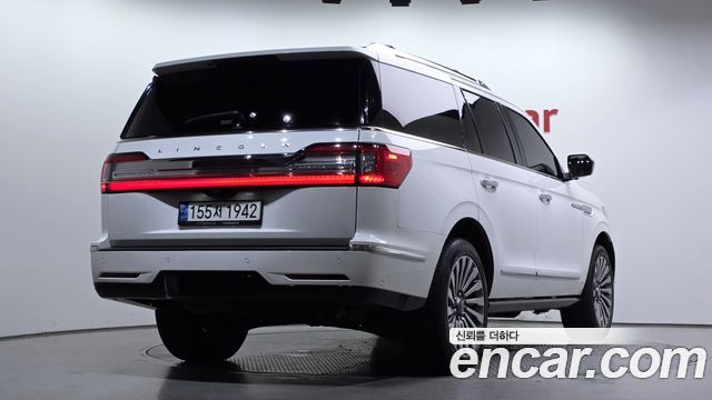 Lincoln Navigator 4-го поколения 3.5L - фото 1