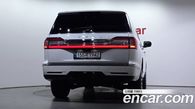 Lincoln Navigator 4-го поколения 3.5L - фото 3