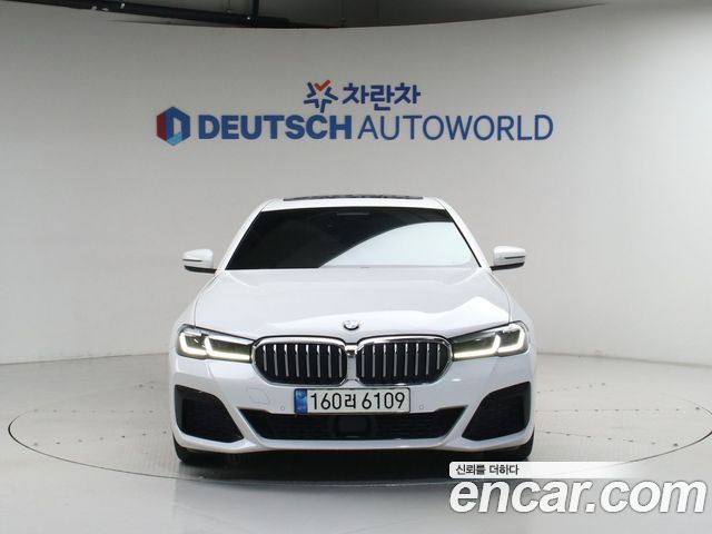 BMW 5-Series G30 523d M Sport - фото 2