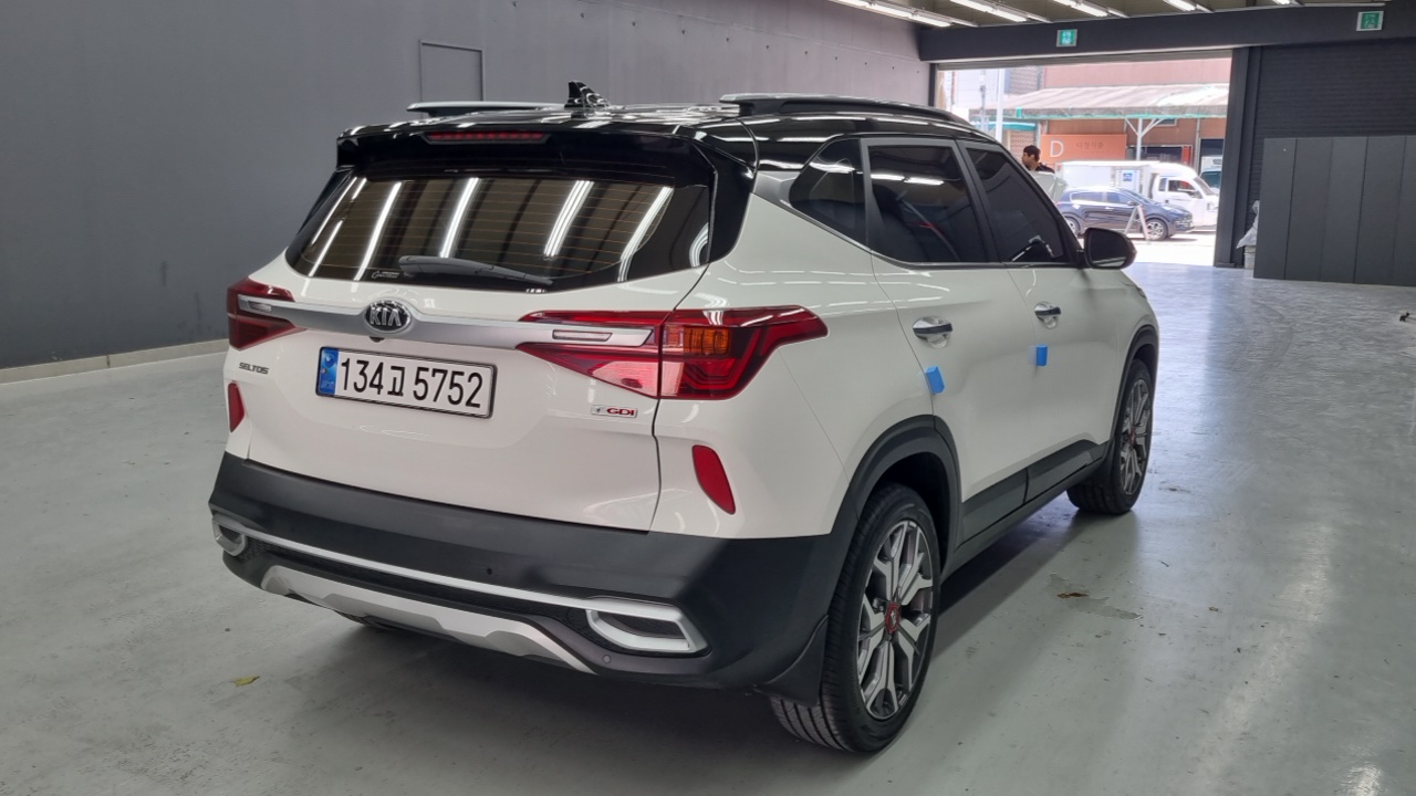 Kia Seltos Gasoline 1.6 Turbo 2WD Signature - фото 1