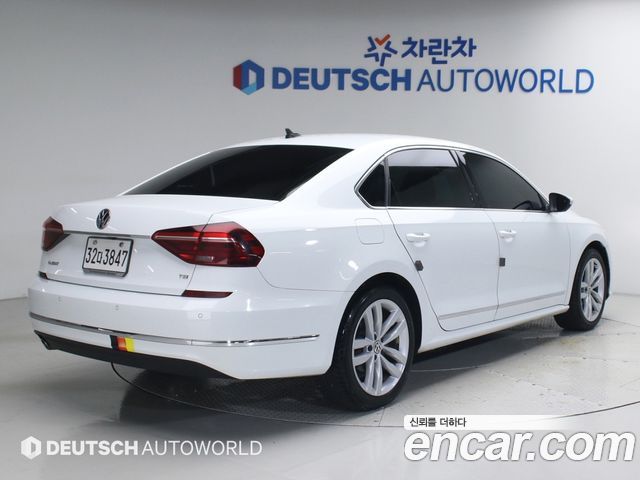 Volkswagen Passat Новый 2.0 TSI B7 - фото 1