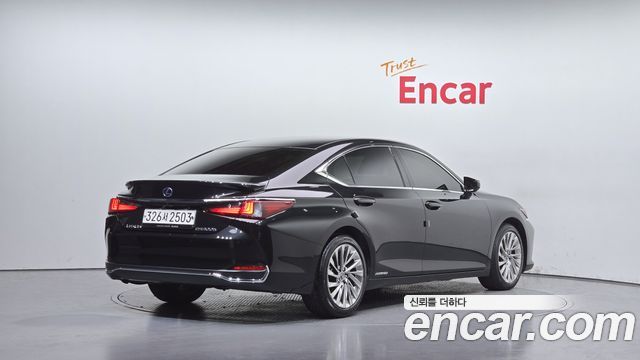 Lexus ES 7-го поколения Luxury Plus - фото 1