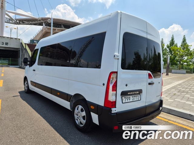 Renault Samsung Master 2.3 15-Seater - фото 3