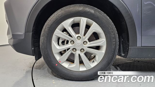 SsangYong Tivoli VX 2WD - фото 3
