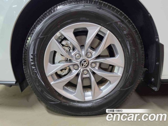 Toyota Sienna 4-го поколения 2.5 Hybrid AWD - фото 4
