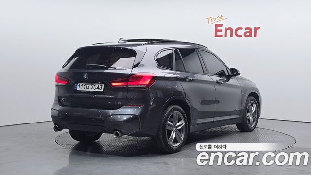 BMW X1 F48 xDrive 20i M Sport - фото 1
