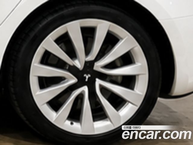Tesla Model 3 RWD - фото 4