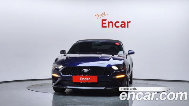 Ford Mustang GT Convertible - фото 2