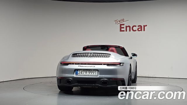 Porsche 911 Carrera 4 GTS Cabriolet - фото 2