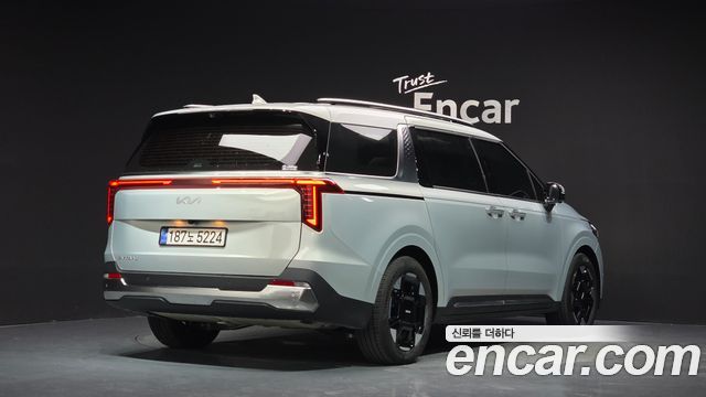 Kia Carnival Новый 4-го поколения 9-Seater Signature - фото 1