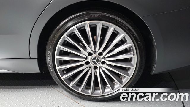Mercedes-Benz C-Class W206 C300 4MATIC AMG Line - фото 4