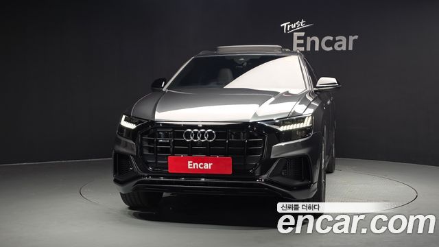 Audi Q8 55 TFSI Quattro Premium - фото 2