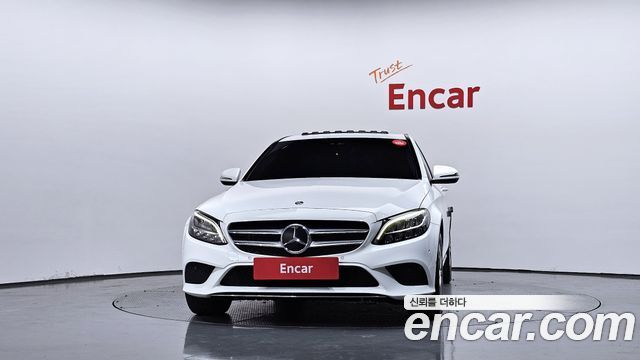 Mercedes-Benz C-Class W205 C200 Avantgarde - фото 2