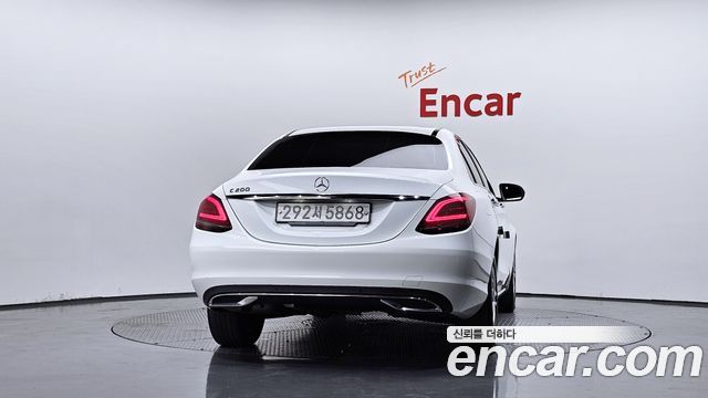 Mercedes-Benz C-Class W205 C200 Avantgarde - фото 3