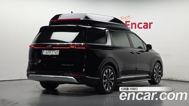 Kia Carnival 4-го поколения 9-Seater Hi-Limousine Signature - фото 0