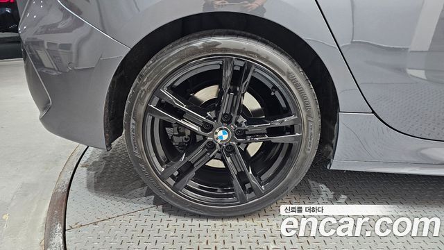 BMW 1-Series F40 120i M Sports - фото 4