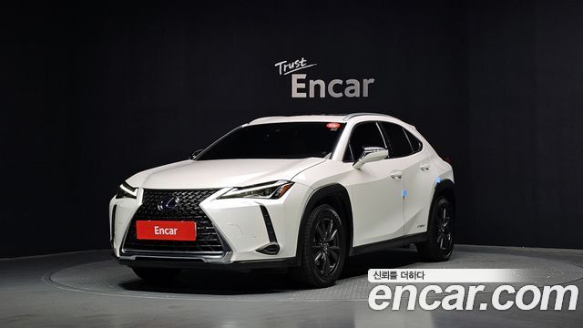 Lexus UX 2.0 2WD - фото 0
