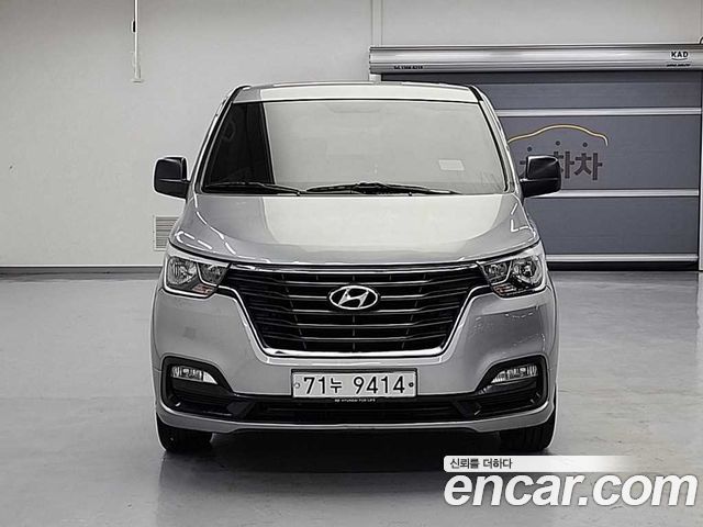 Hyundai Starex Новый Wagon 12-Seater Smart - фото 1