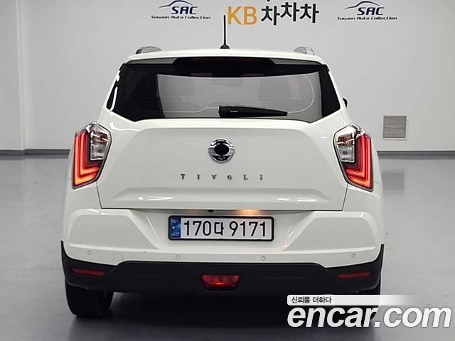 SsangYong Tivoli Gasoline 1.5 2WD V3 - фото 2