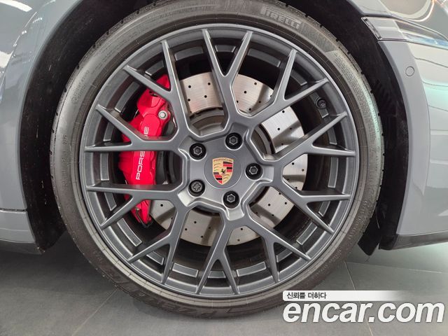Porsche 911 Carrera GTS - фото 4