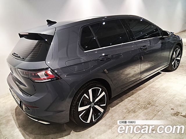 Volkswagen Golf 8-го поколения 2.0 TDI Prestige - фото 2