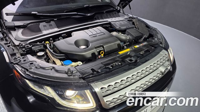 Land Rover Range Rover Evoque 2.0 TD4 SE - фото 4