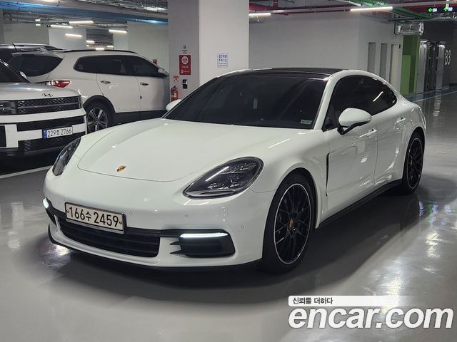 Porsche Panamera 3.0 AWD - фото 0