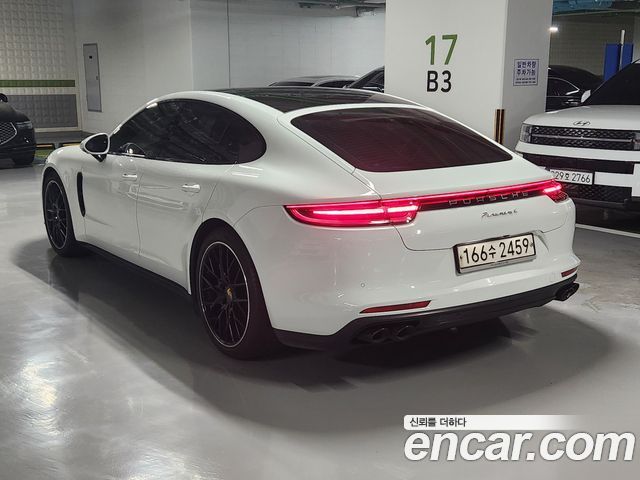 Porsche Panamera 3.0 AWD - фото 1