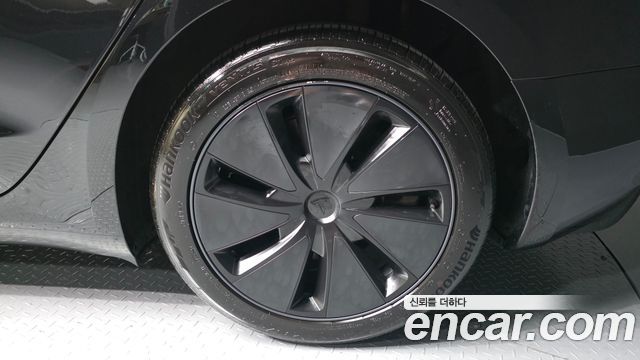 Tesla Model 3 Long Range AWD - фото 4
