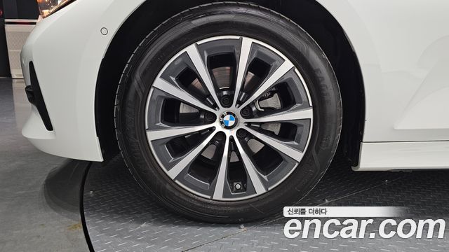 BMW 3-Series G20 320i - фото 4