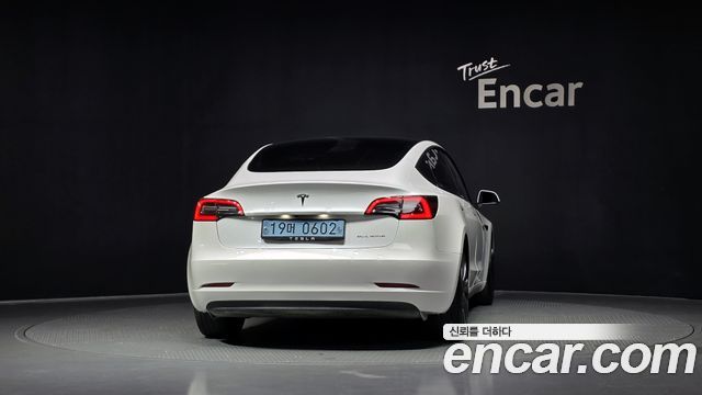 Tesla Model 3 Long Range AWD - фото 3