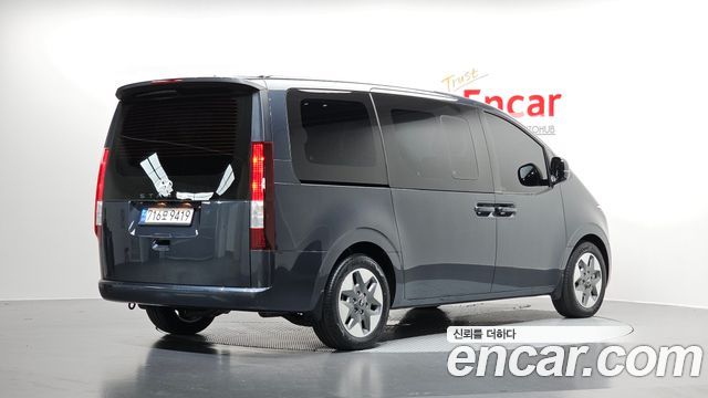 Hyundai Staria Tourer 11-Seater Modern - фото 1
